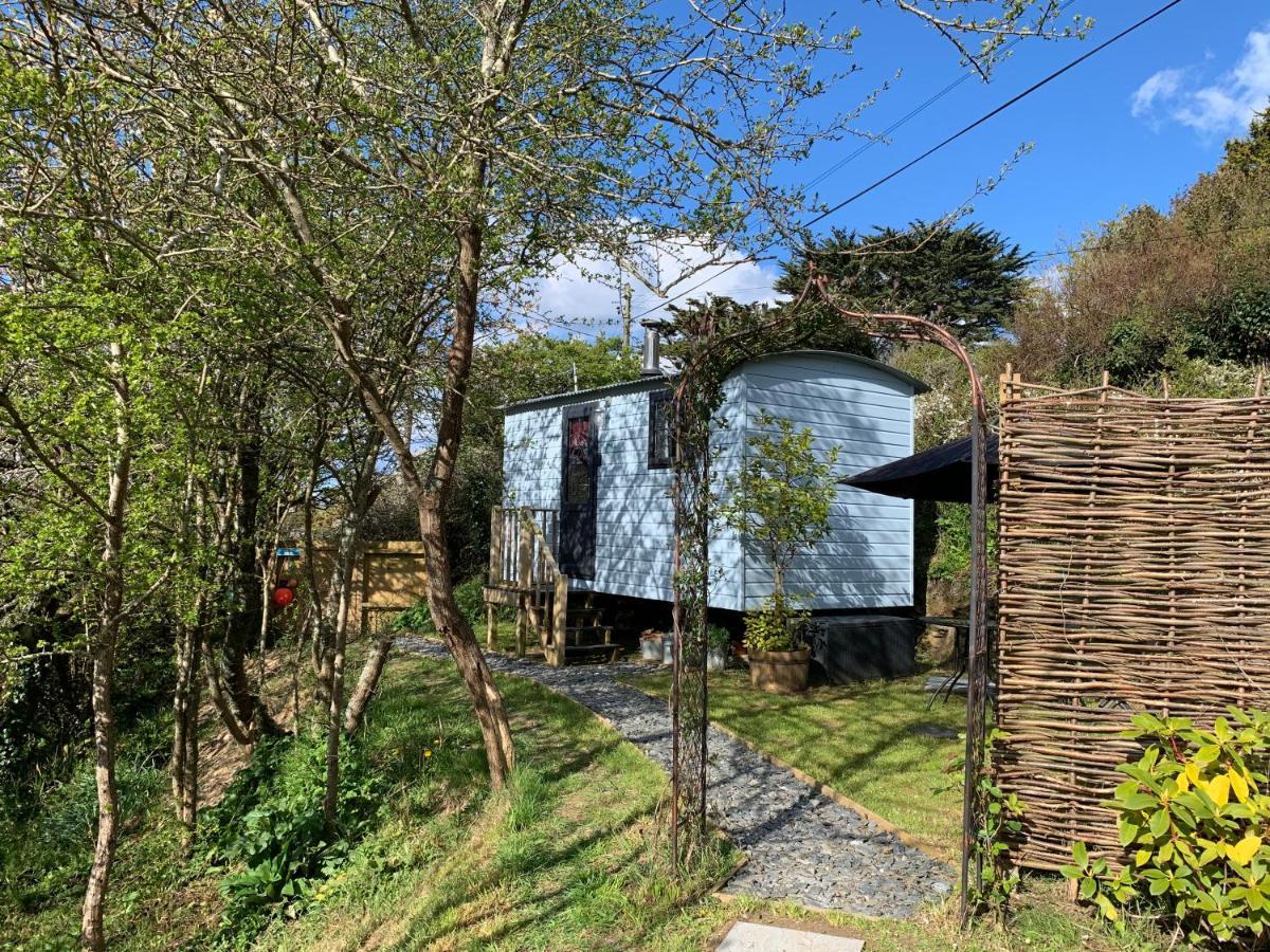 Tides Reach, Deluxe Shepherds Hut 1, 100M From The Beach Saint Merryn Exteriör bild